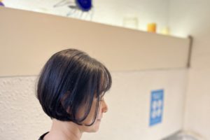 柔らかさのあるショートボブ