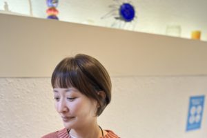 オン眉ぱっつんショート